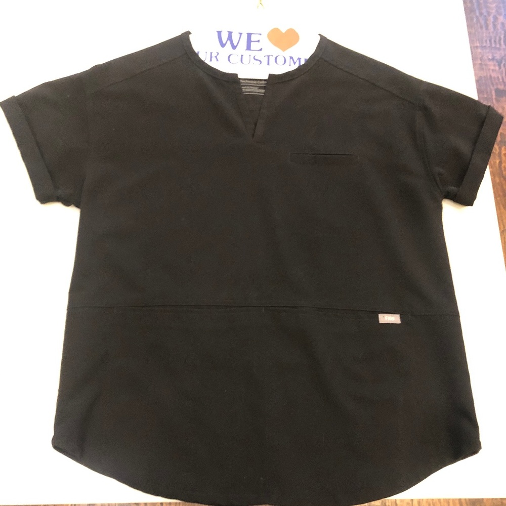 ⚡️FIGS⚡️3 pocket scrub top